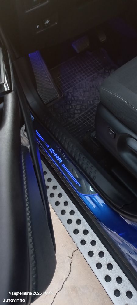 Toyota C-HR - 4