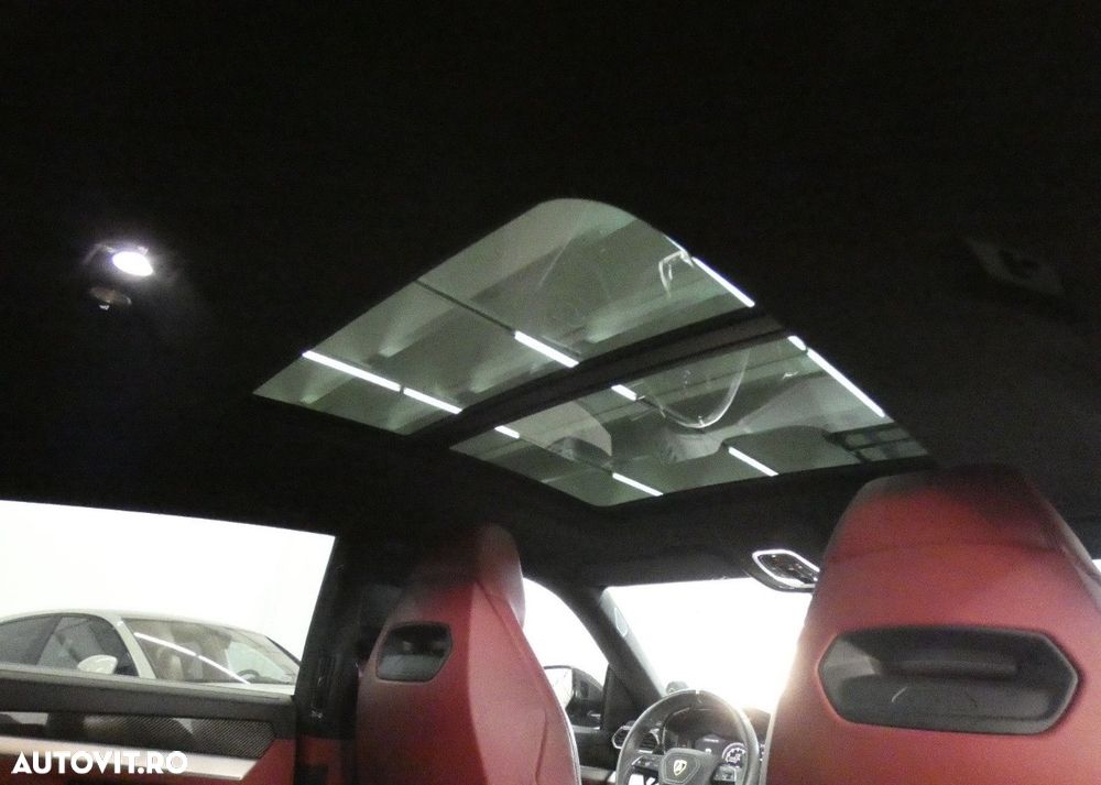 Lamborghini URUS Standard - 19