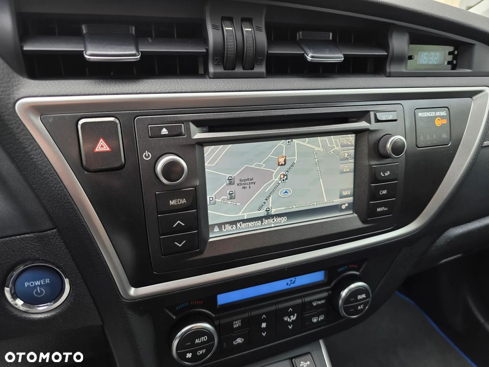 Toyota Auris - 34