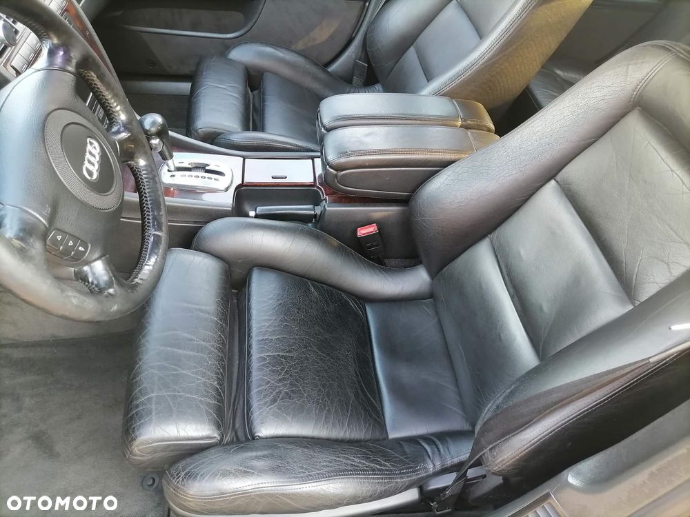 Audi S8 - 5