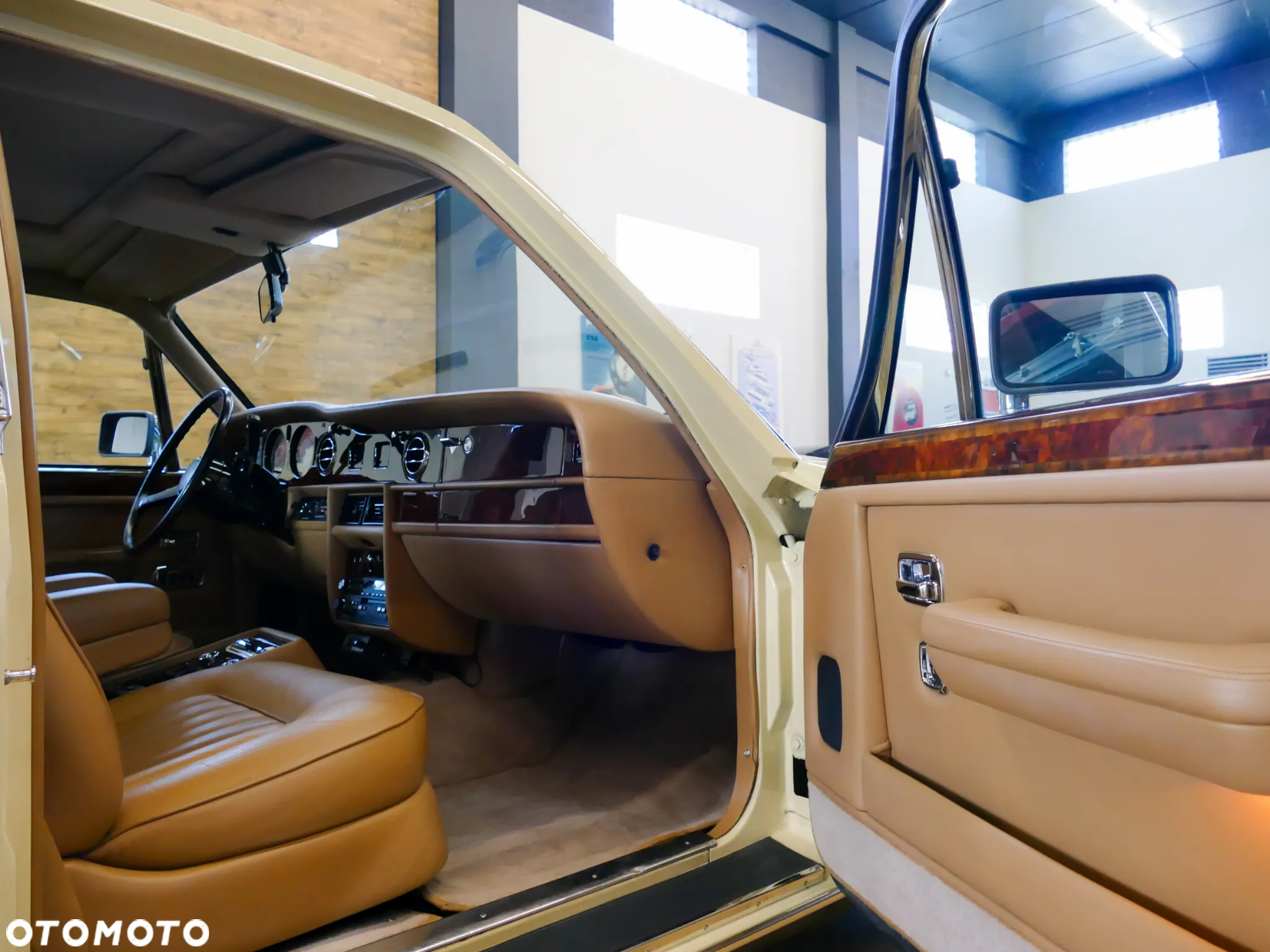 Rolls-Royce Silver Spur - 10