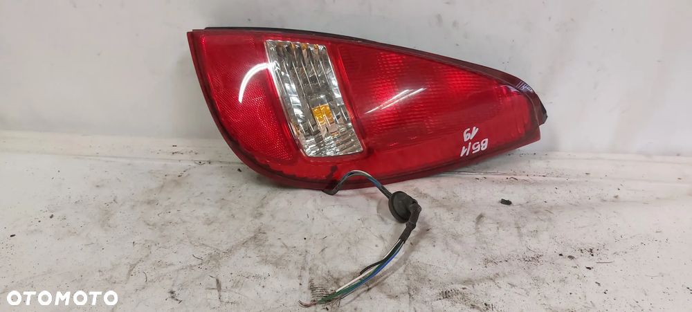 .  TYL TYLNA LAMPA PRAWA SUZUKI LIANA - 1