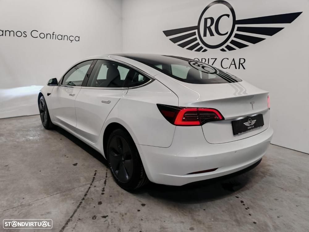 Tesla Model 3 - 4