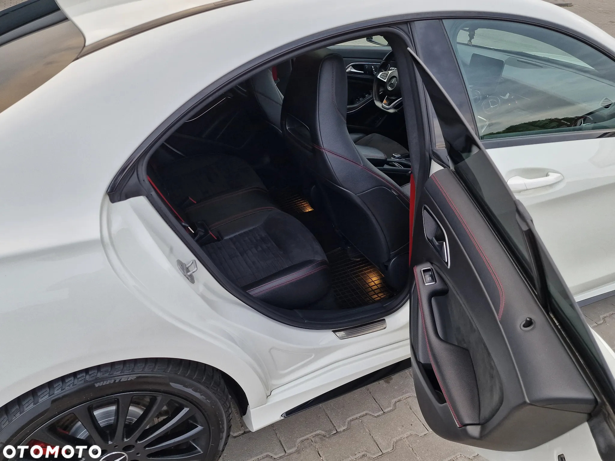 Mercedes-Benz CLA AMG 45 4-Matic - 12