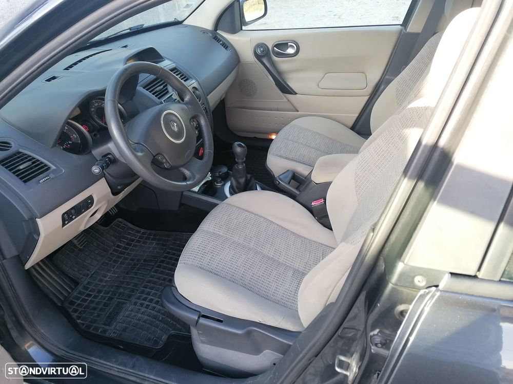 Renault Mégane - 6