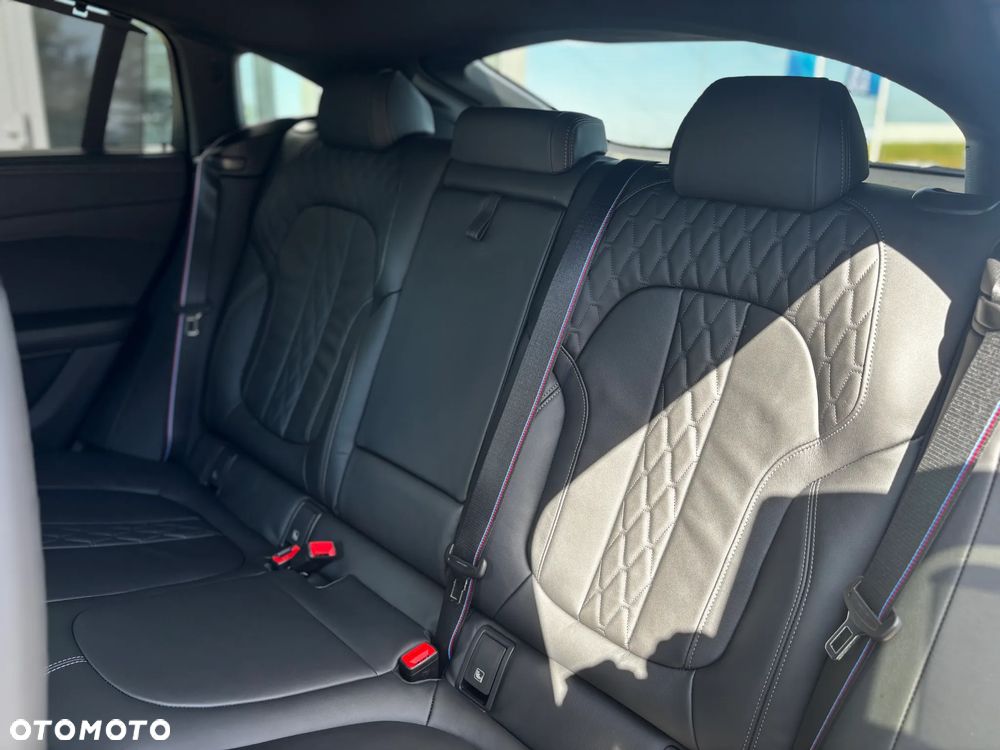 BMW X6 M60i mHEV sport - 14