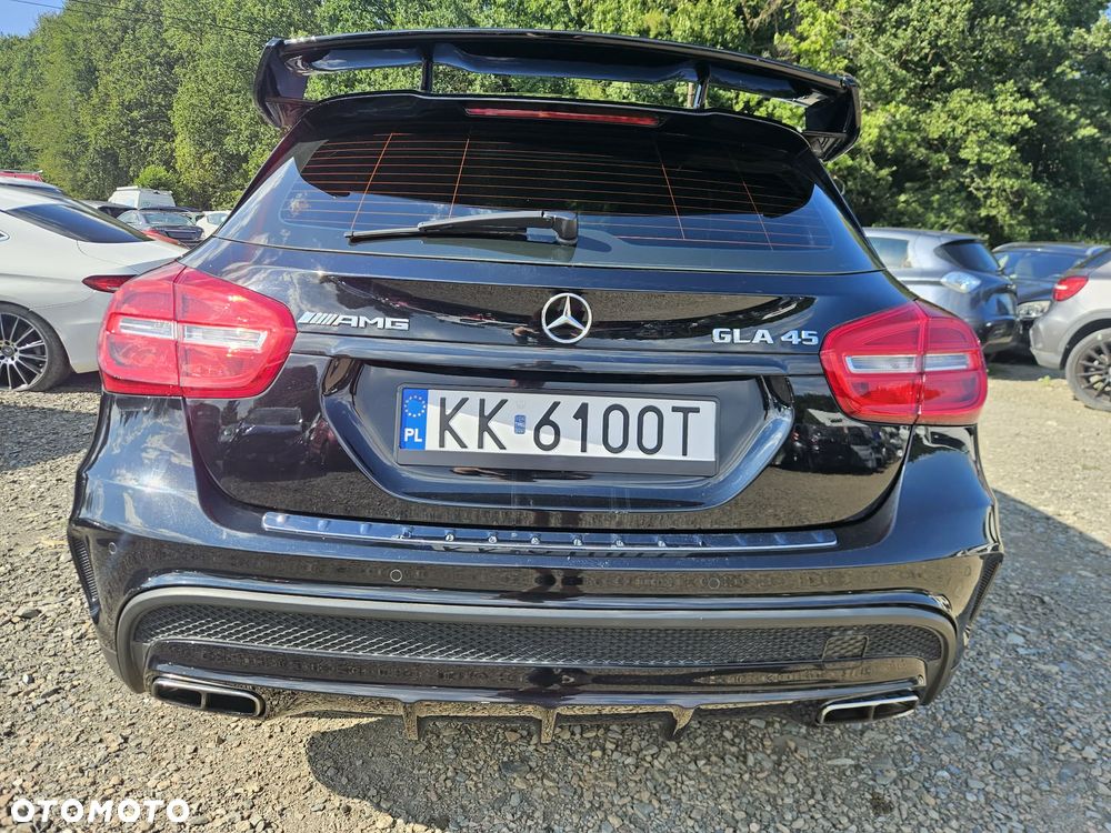 Mercedes-Benz GLA 45 AMG 4-Matic - 16