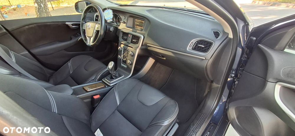 Volvo V40 D2 - 12