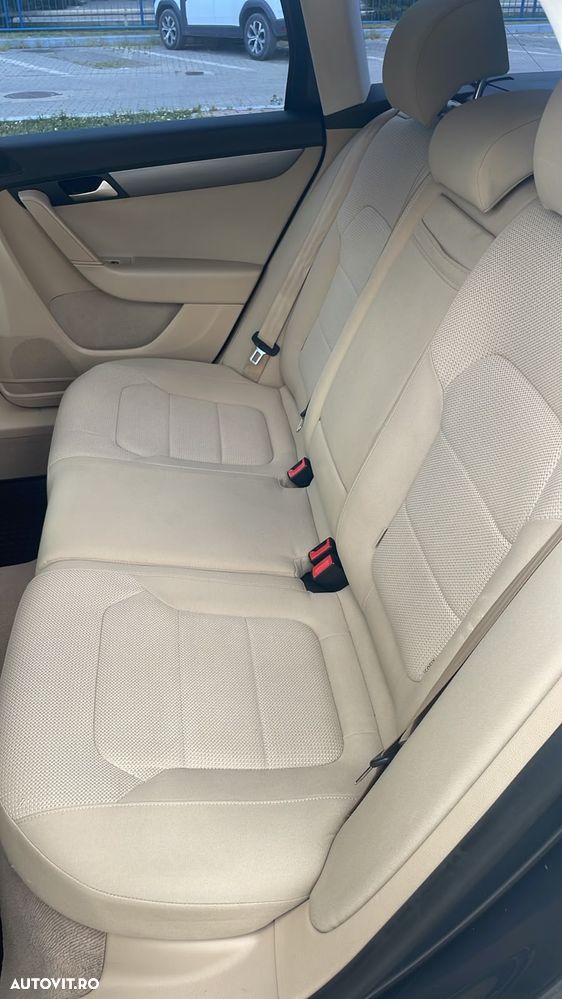 Volkswagen Passat - 8