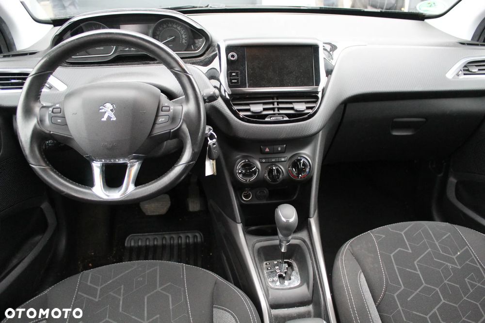 Peugeot 2008 1.2 Pure Tech Active S&S EAT6 - 15