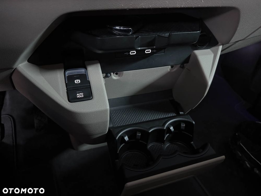 Volkswagen Multivan 2.0 TDI L2 DSG - 32