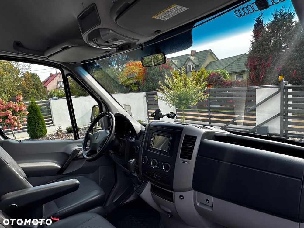 Mercedes-Benz Sprinter - 10