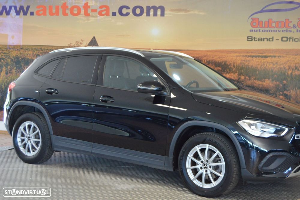 Mercedes-Benz GLA 180 - 4