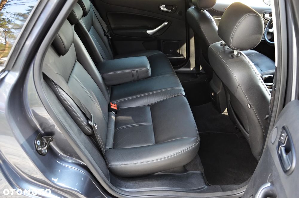 Ford Mondeo 2.0 TDCi Titanium - 32