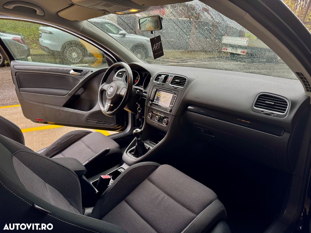 Volkswagen Golf 1.6 Comfortline - 11