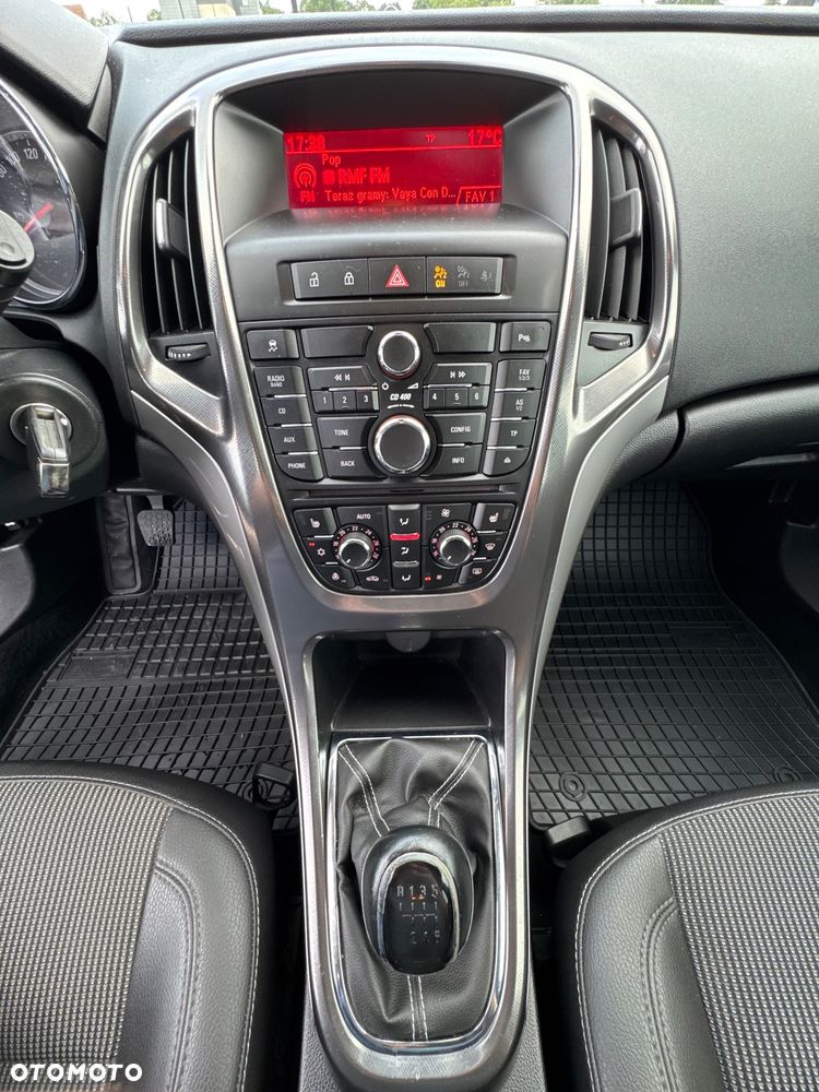 Opel Astra 1.4 T Cosmo S&S - 27