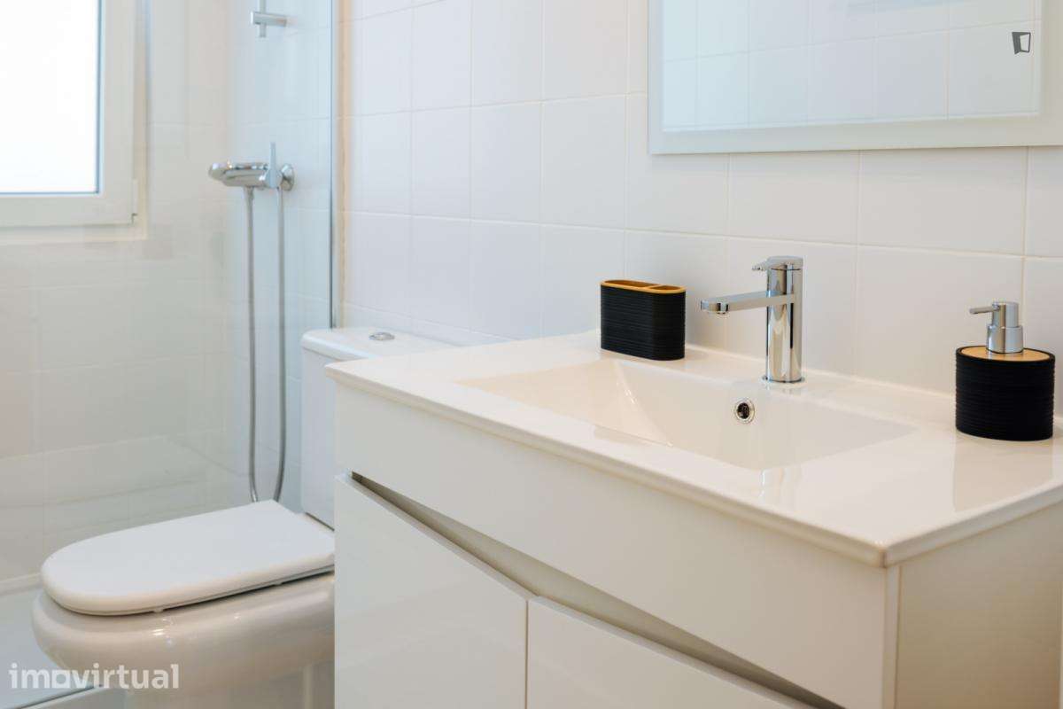 Quarto - localizado em Arroios Lisbon - Grande imagem: 5/30