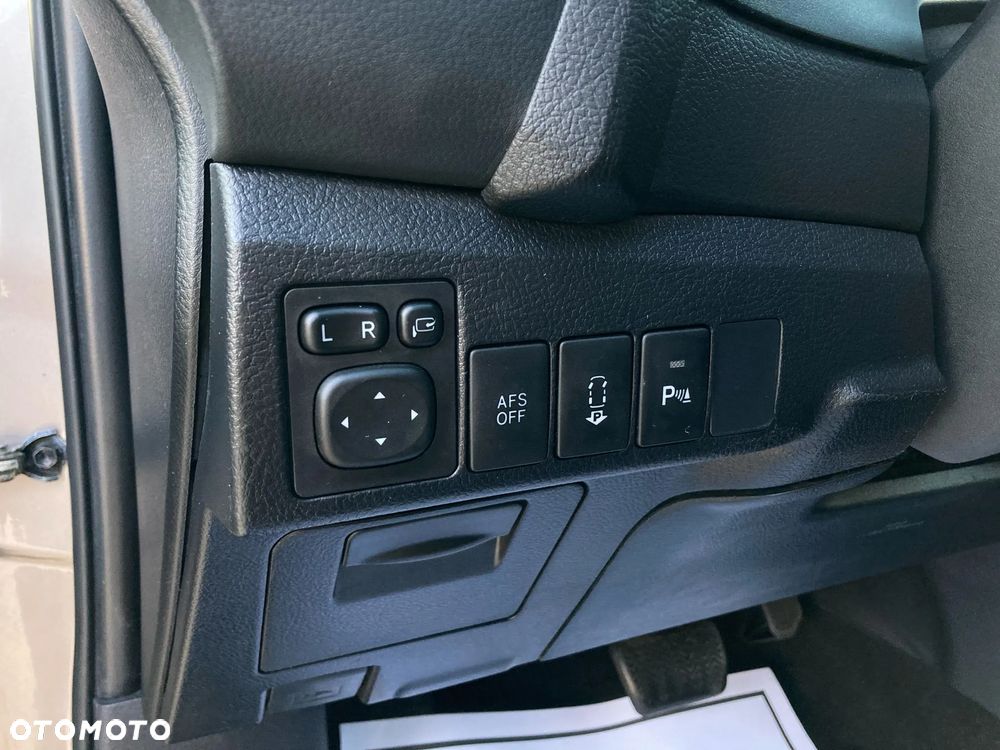 Toyota Auris 1.8 HSD Luna - 15