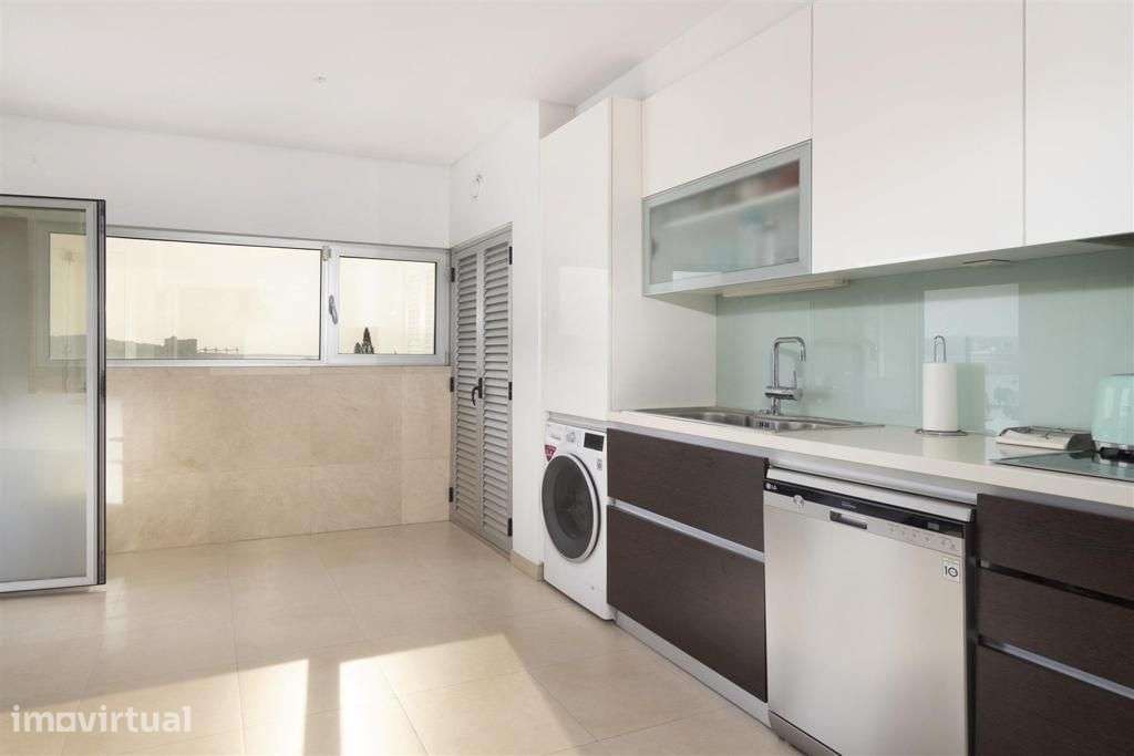 Apartamento T3 com piscina, Algés, Oeiras - Grande imagem: 3/19