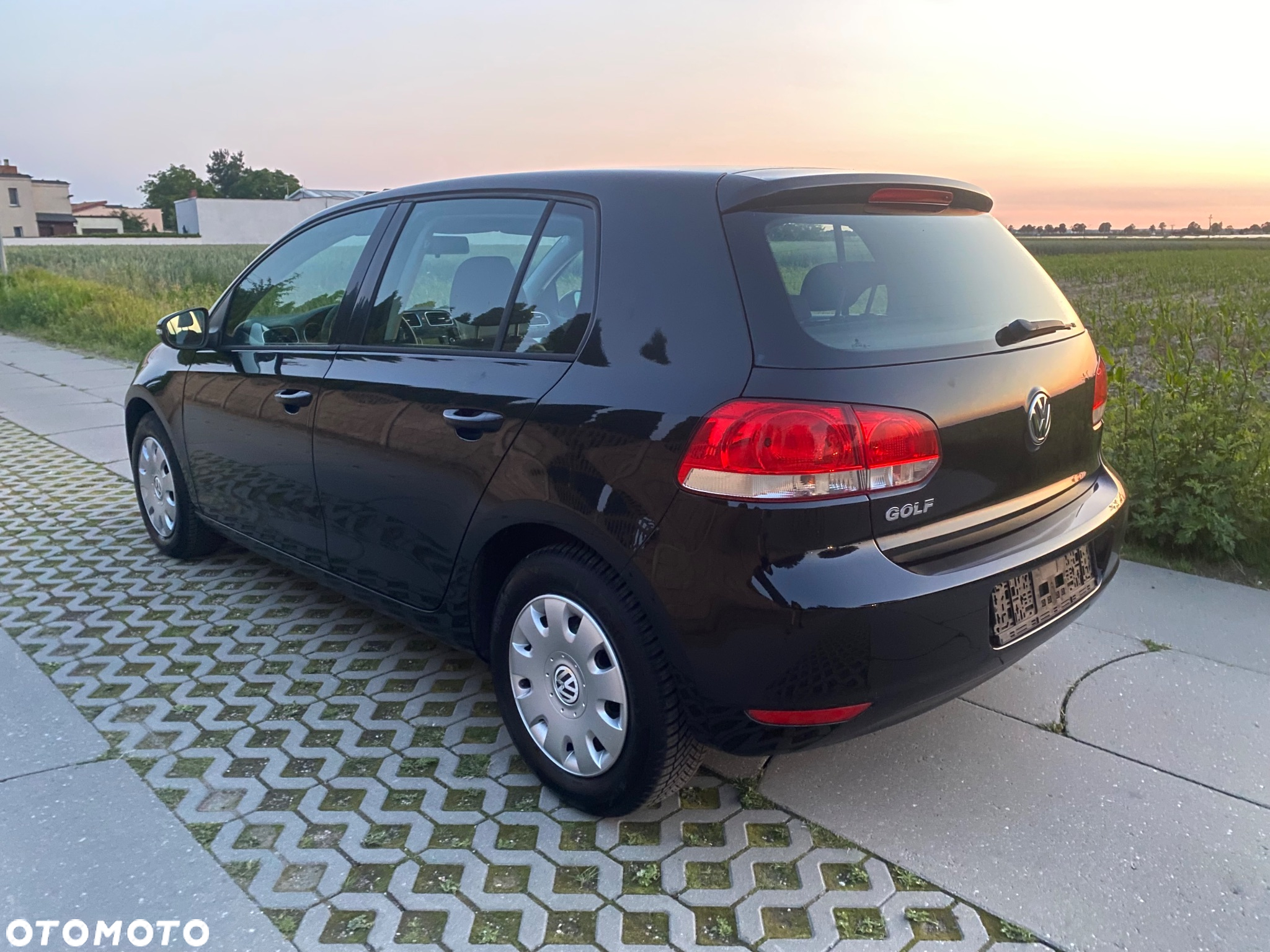 Volkswagen Golf - 6