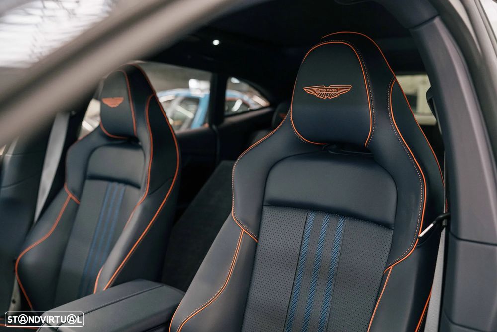 Aston Martin DBX 707 - 12