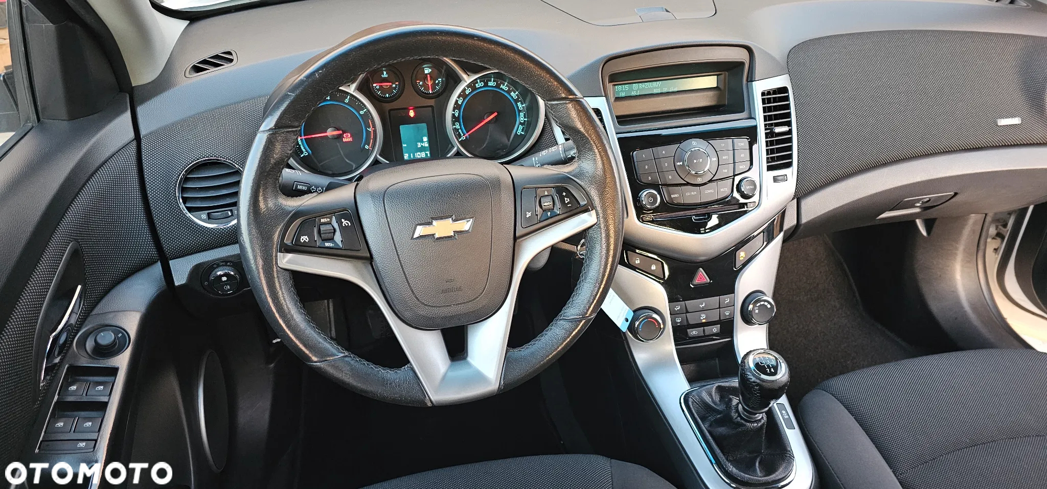 Chevrolet Cruze 1.6 LS+ - 5