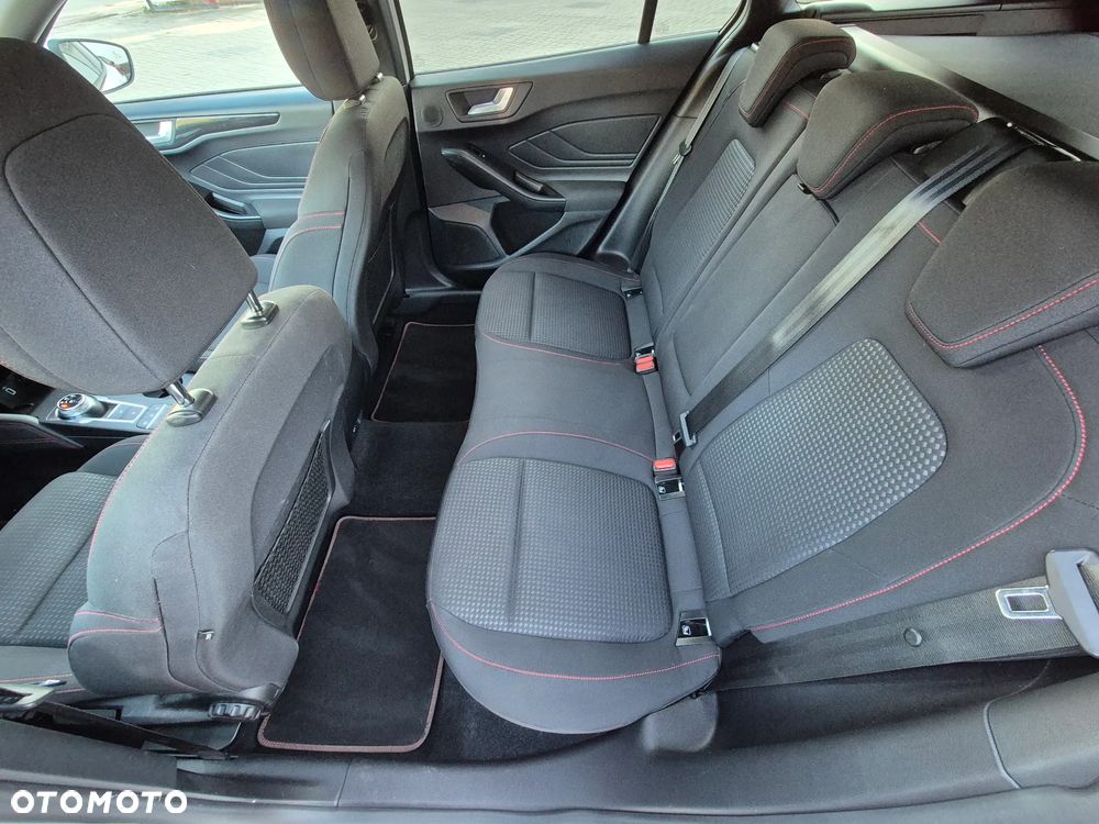 Ford Focus 2.0 EcoBlue ST-Line - 19