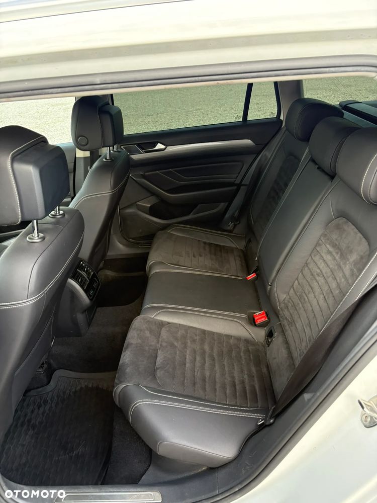 Volkswagen Passat - 14