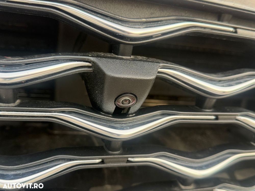 Ford Kuga - 27