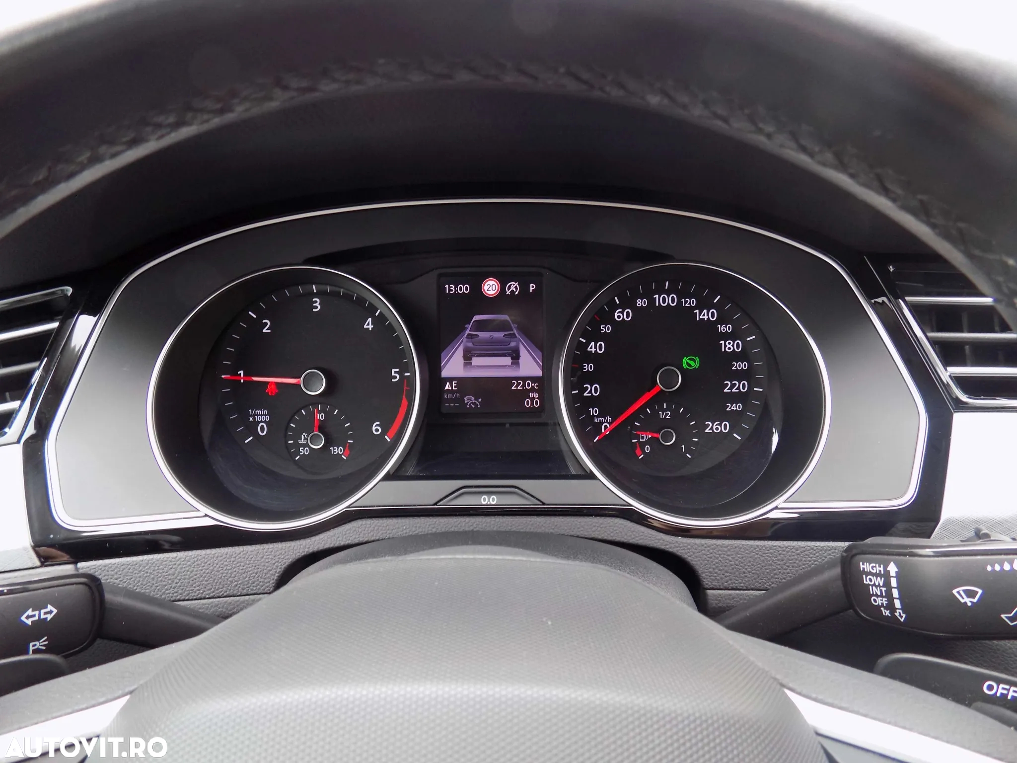 Volkswagen Passat Variant 2.0 TDI DSG Business - 16