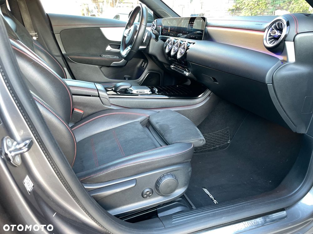 Mercedes-Benz CLA 180 AMG Line 7G-DCT - 14