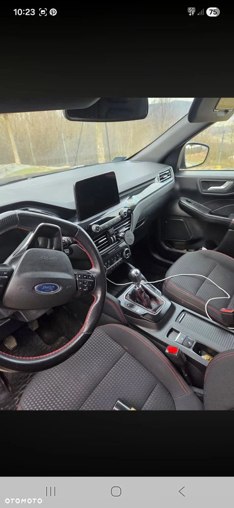 Ford Kuga 1.5 EcoBoost FWD ST-Line - 4