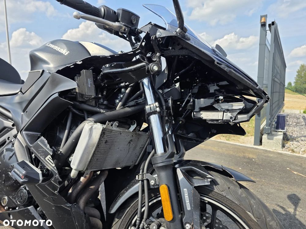 Kawasaki Ninja - 4