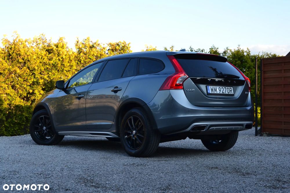 Volvo V60 Cross Country D4 Drive-E Momentum - 17
