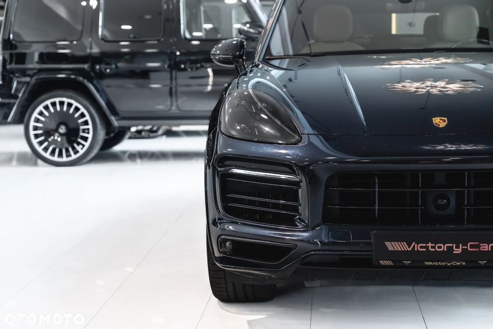 Porsche Cayenne Platinum Edition - 18
