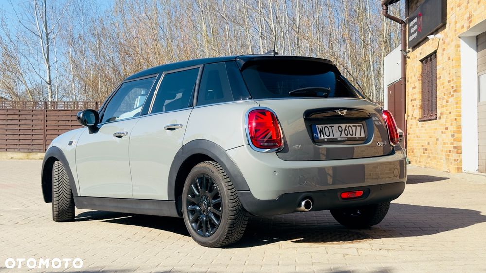 MINI Cooper Standard - 5