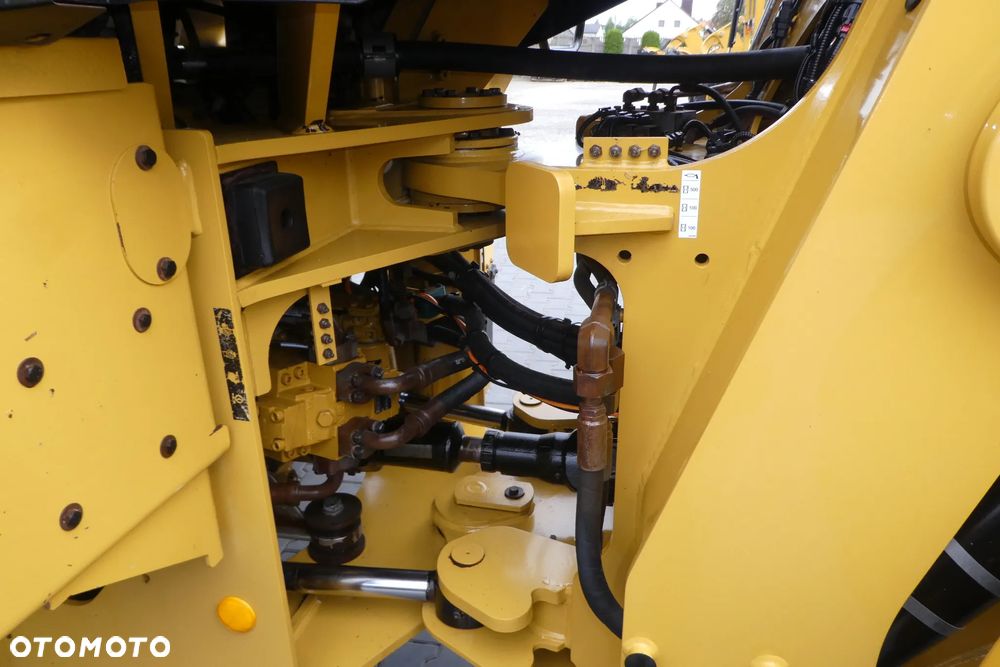 Caterpillar 938 M Z NIEMIEC ŁYZKA WIDŁY - 23