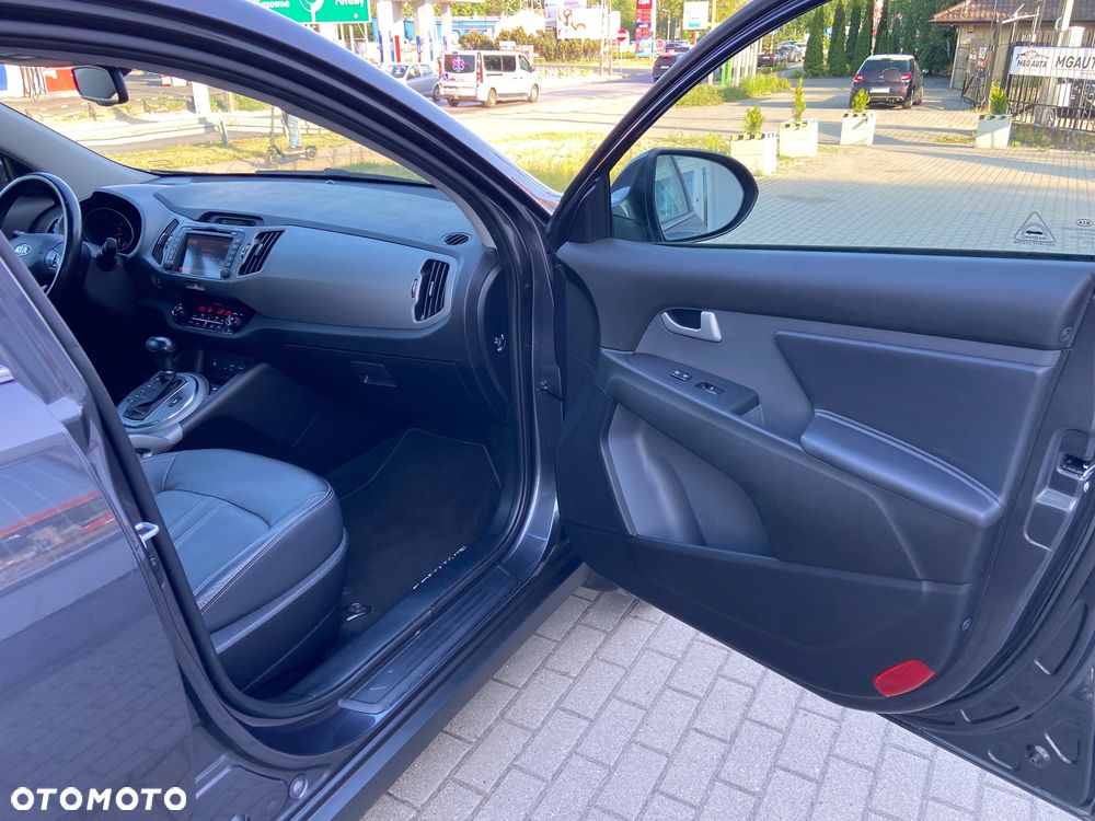 Kia Sportage 2.0 CRDI AWD Dream-Team Edition - 32