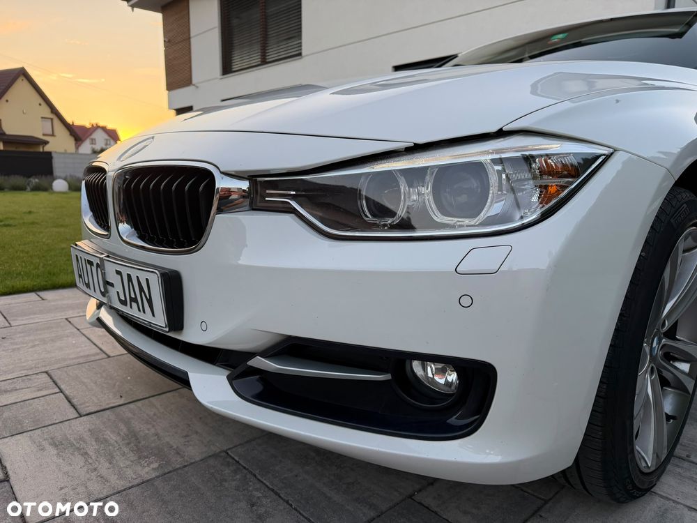 BMW Seria 3 320d DPF Edition Sport - 40