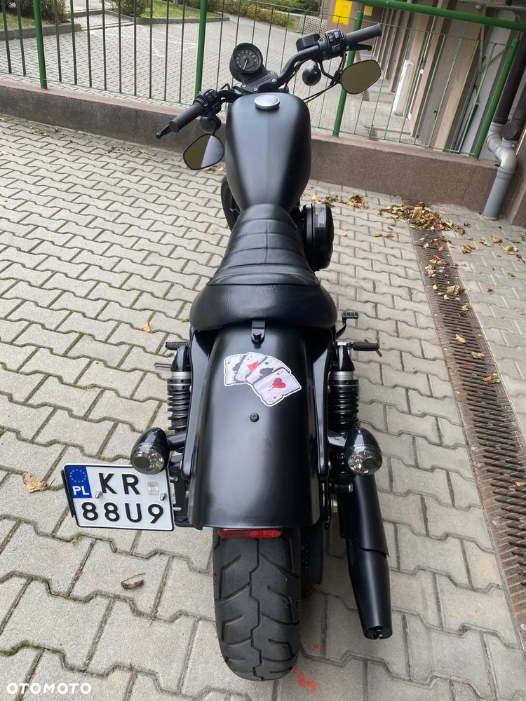 Harley-Davidson Sportster Iron 883 - 5