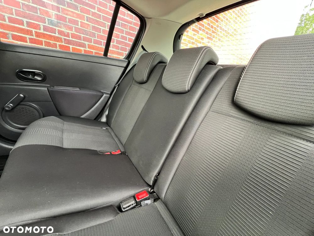 Renault Clio - 20