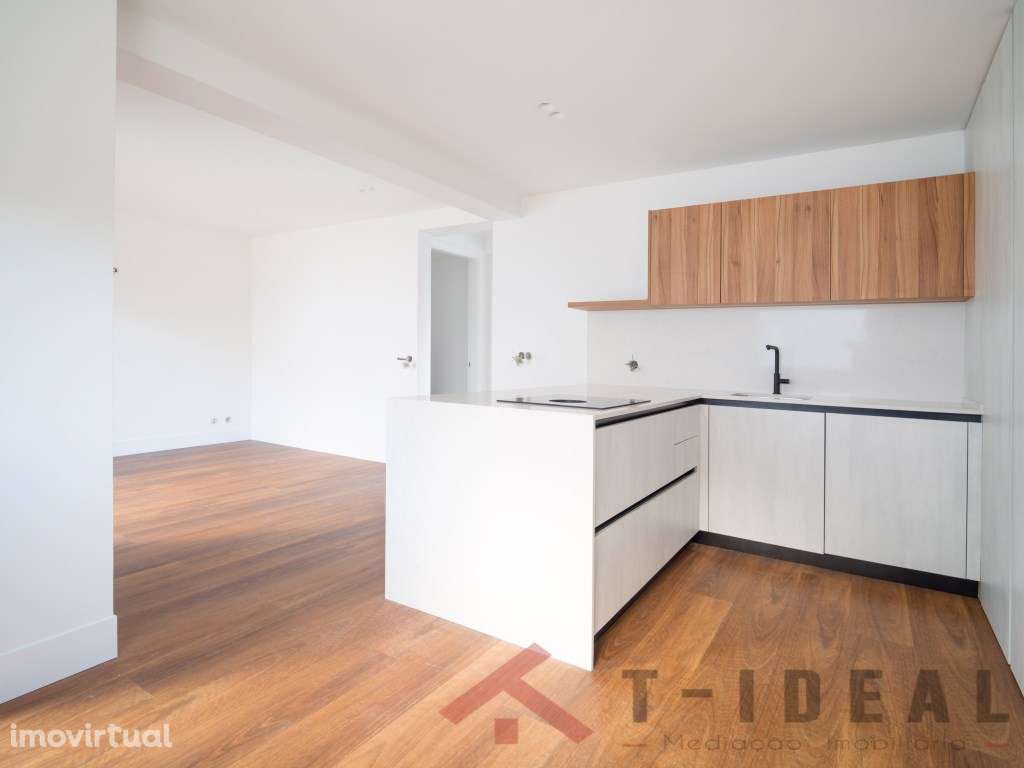 Moradia Nova com Piscina - Grande imagem: 4/57