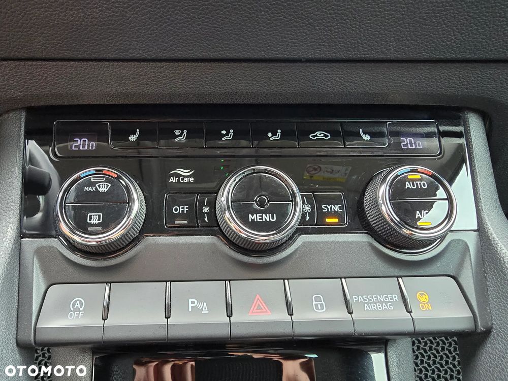 Skoda Karoq 1.5 TSI ACT 4x2 Style DSG - 17