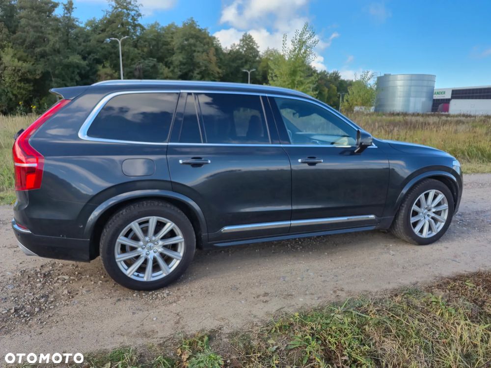 Volvo XC 90 - 1