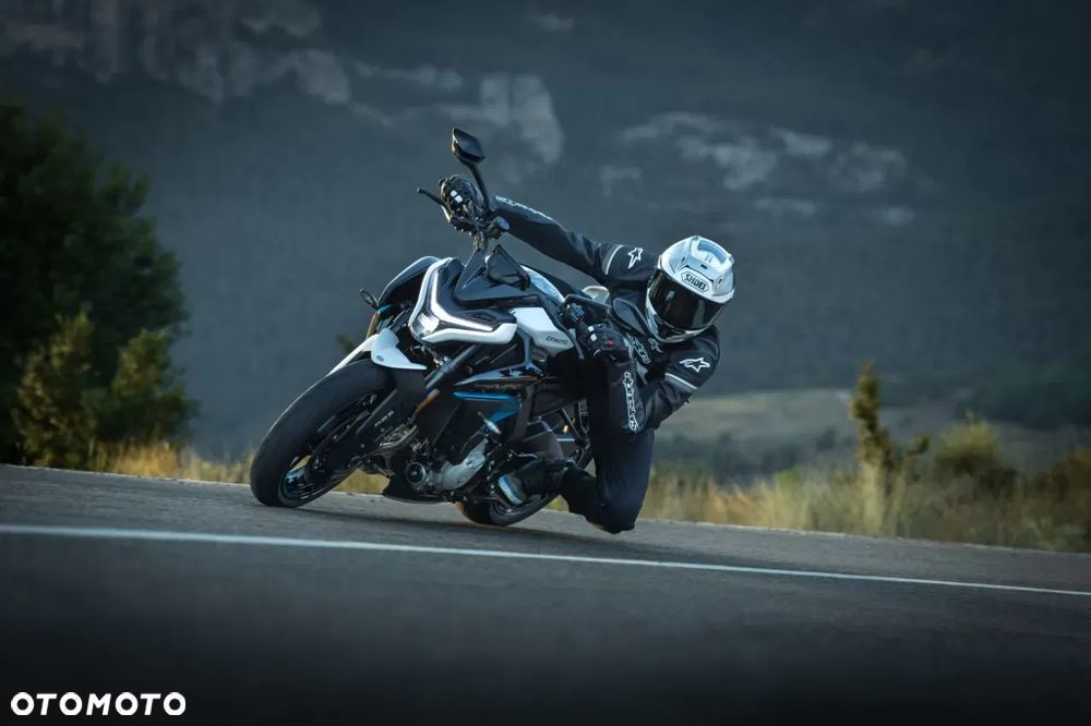 CFMoto 675NK - 5