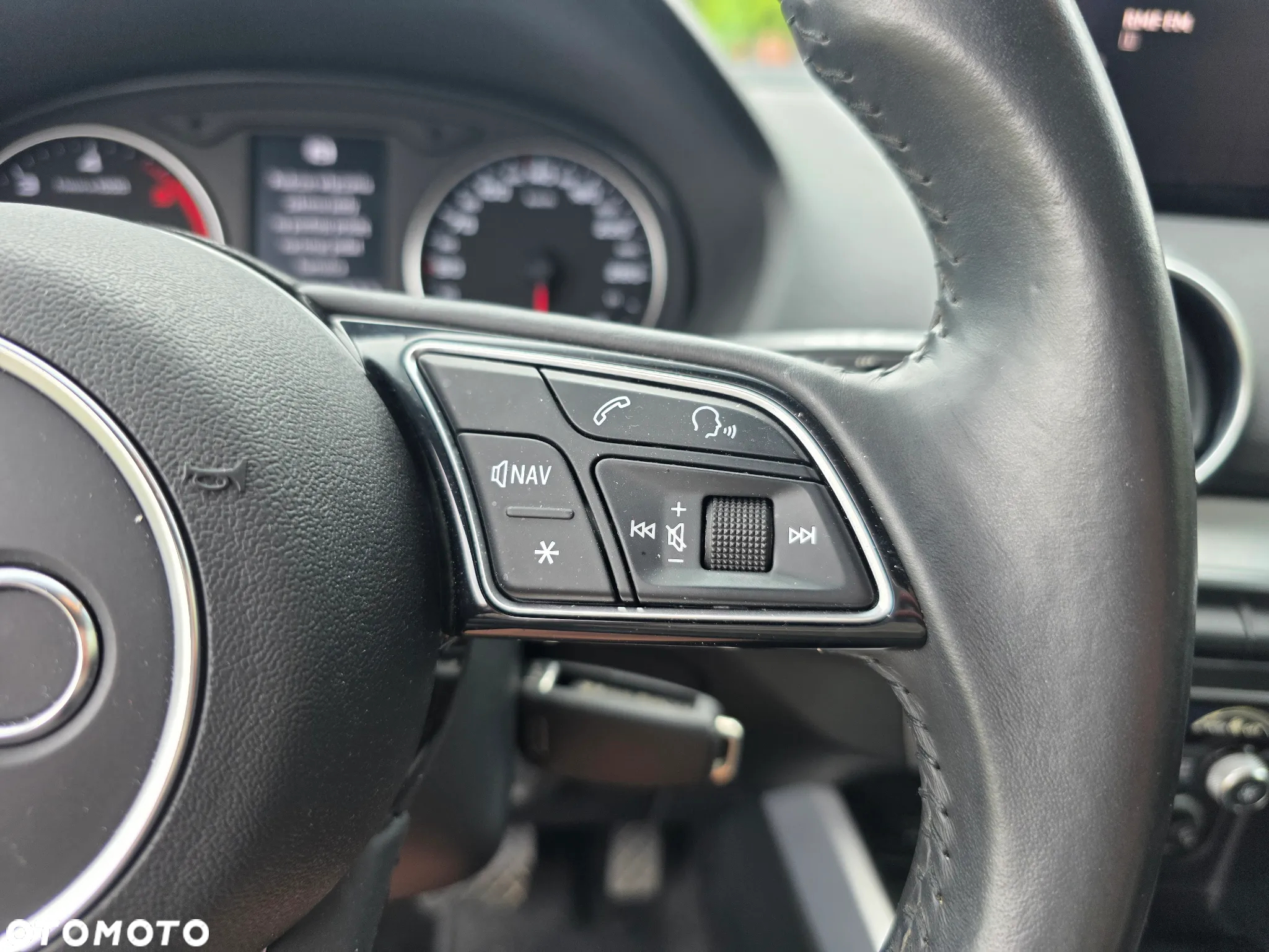 Audi Q2 30 TDI S tronic design - 24