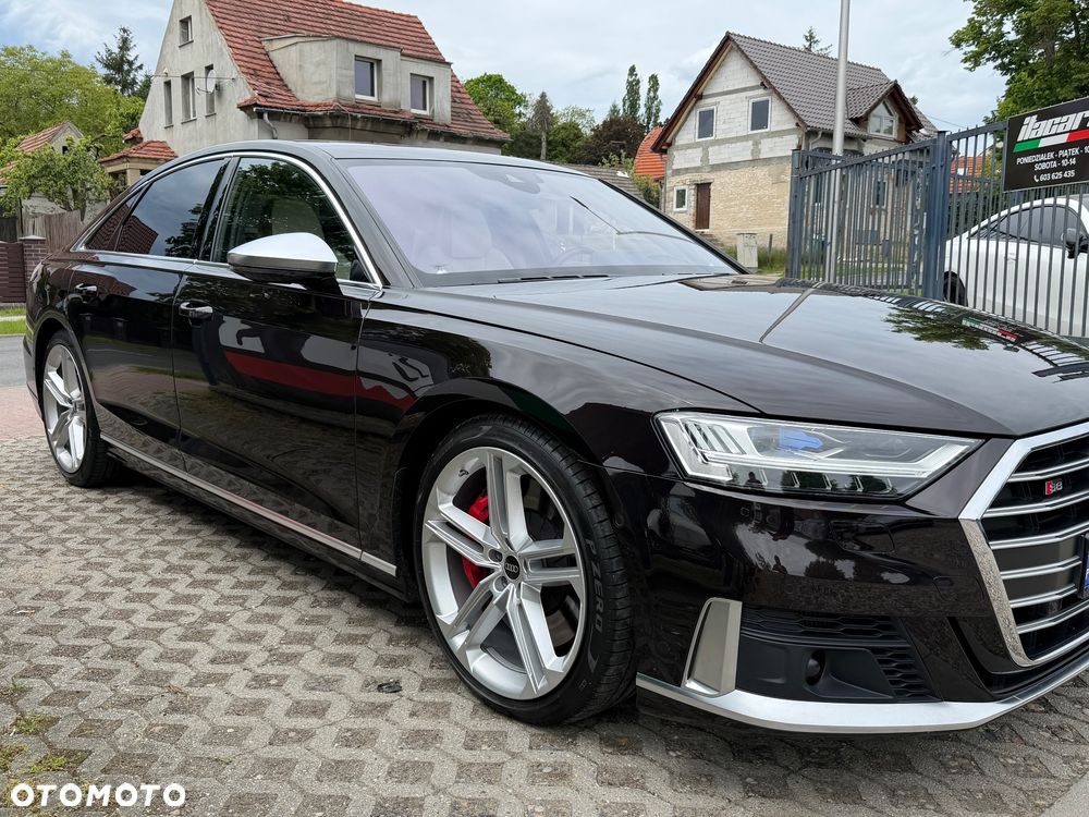 Audi S8 - 5