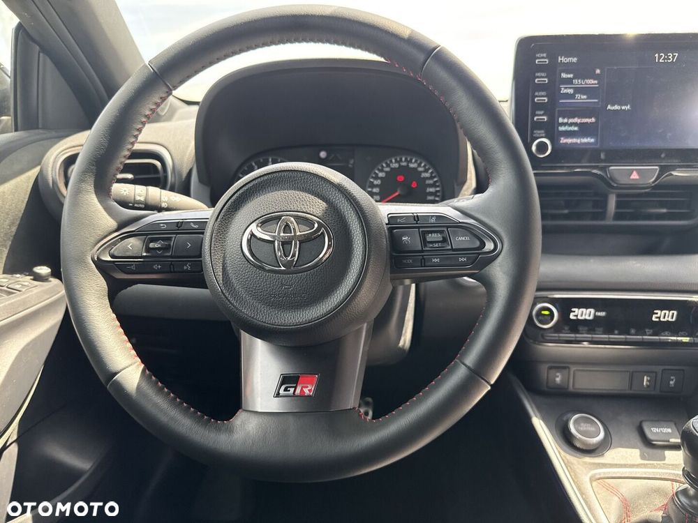 Toyota Yaris - 14