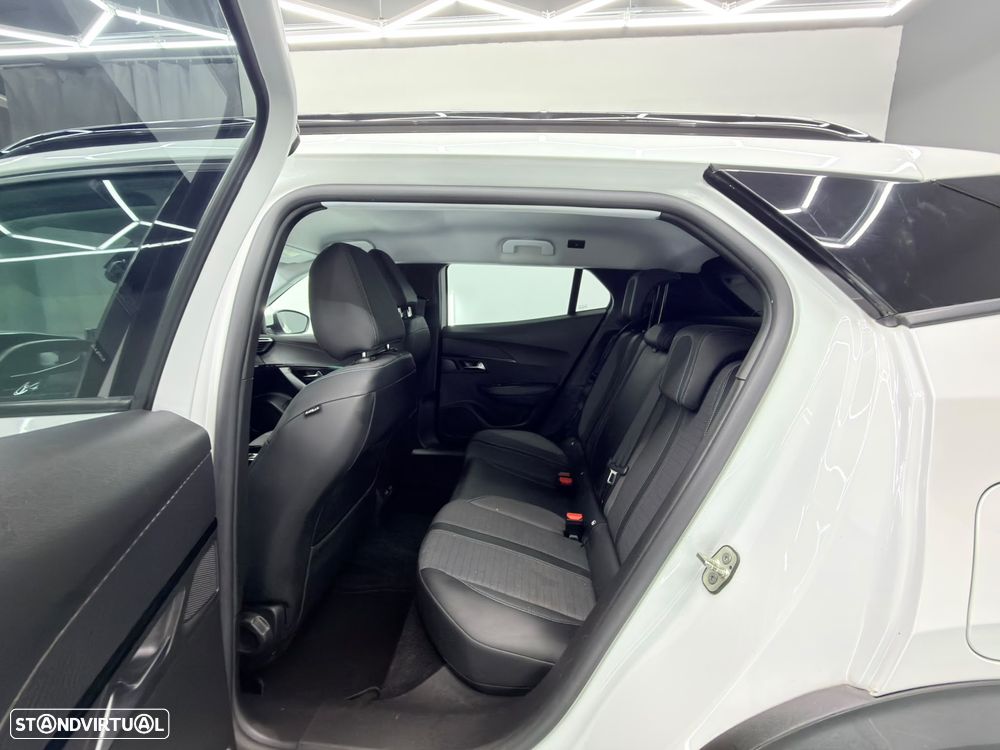 Peugeot e-2008 50 kWh Allure - 10
