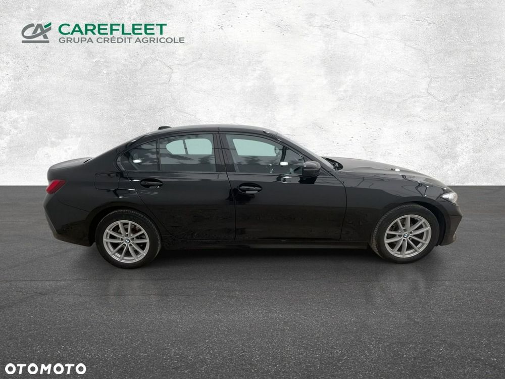 BMW Seria 3 318d mHEV - 4
